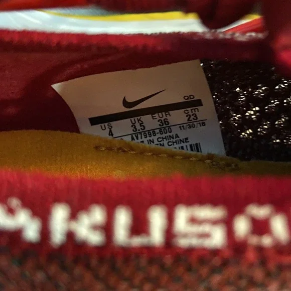 Nike Vaporfly 4% Flyknit Gyakusou Men's 4 / Women's 5.5 Team Red AV7998-600 $300